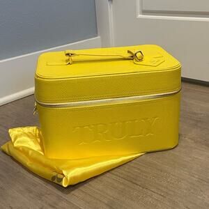 Truly Los Angeles St Tropez Luxury Beauty Trunk Train Case XL